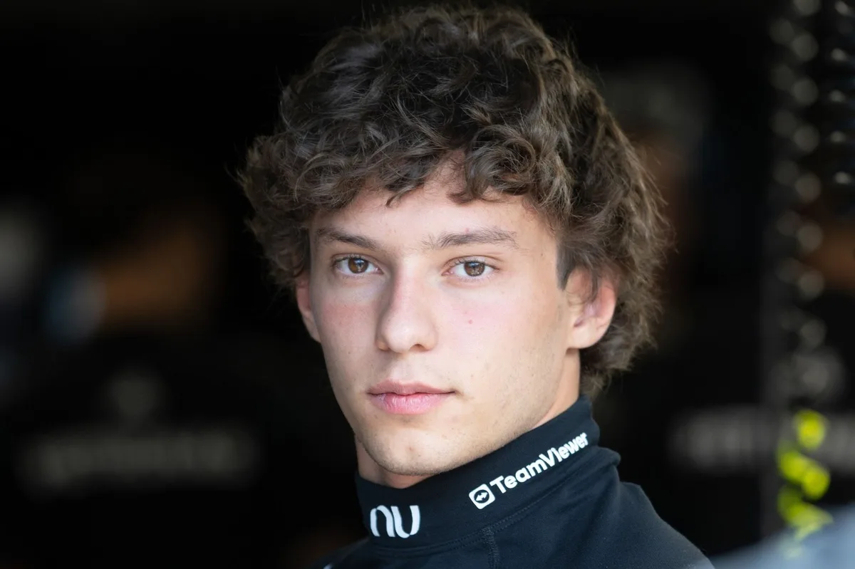 Antonelli regresa a Monza con mentalidad renovada y liderato en F1