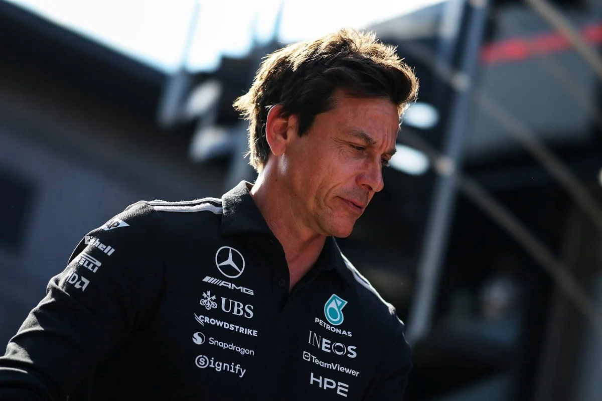 Mercedes se burla de Toto Wolff tras su reacción furiosa en Monza