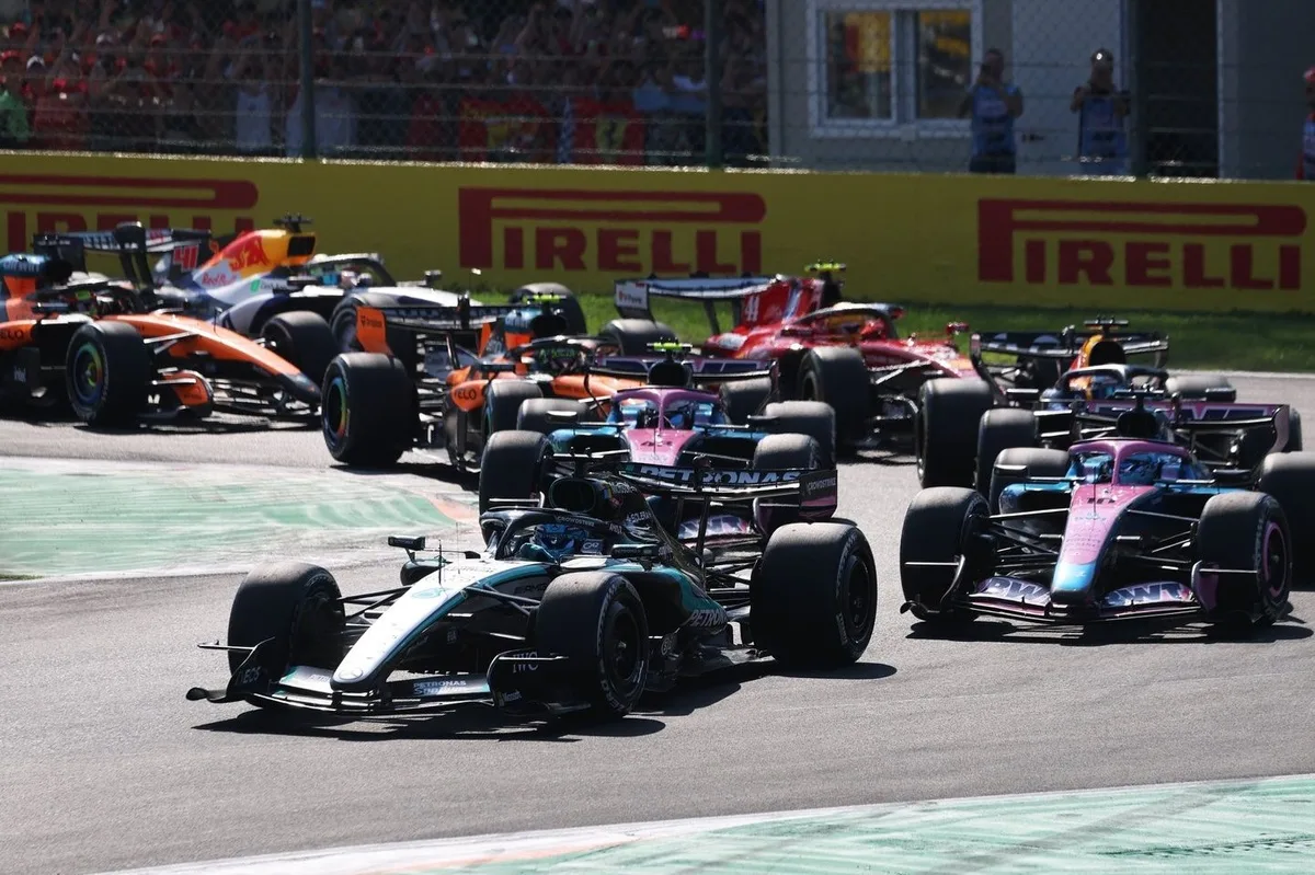 Antonelli mantiene liderato tras triunfo en Monza; Leclerc pierde puntos