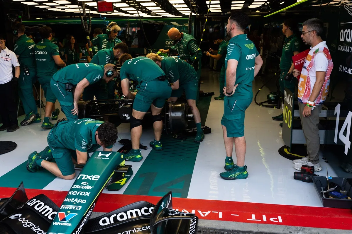 Aston Martin sufre doble abandono en Monza con problemas de confiabilidad