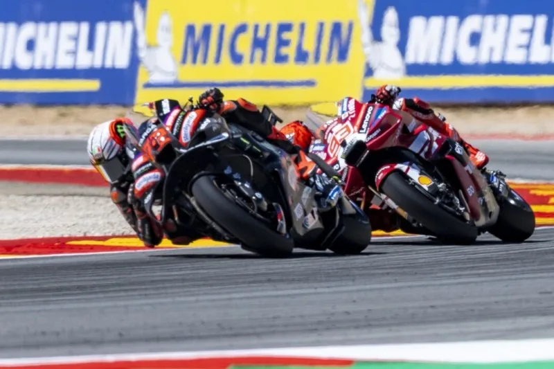 Aprilia intensifica esfuerzos para conquistar su primer título de MotoGP
