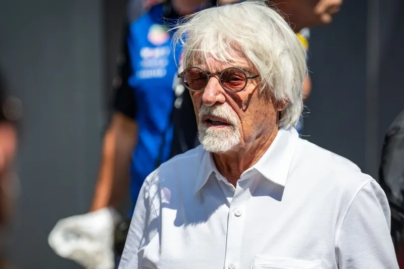Bernie Ecclestone detenido en aeropuerto portugués por portar arma de fuego