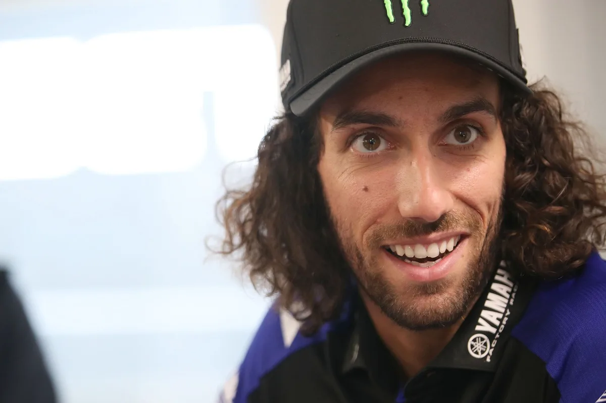 Alex Rins abandona MotoGP para incursionar en automovilismo en 2027