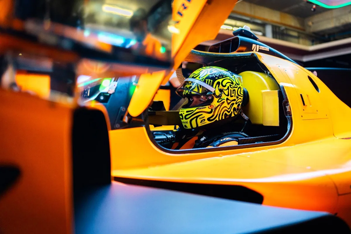 Lando Norris prueba el hiperdeportivo Le Mans de McLaren en Portugal