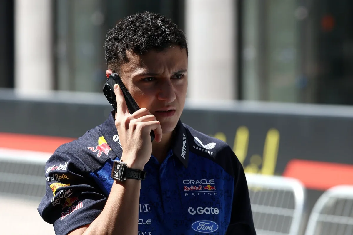 Red Bull confía en la recuperación de Hadjar tras lesión en muñeca