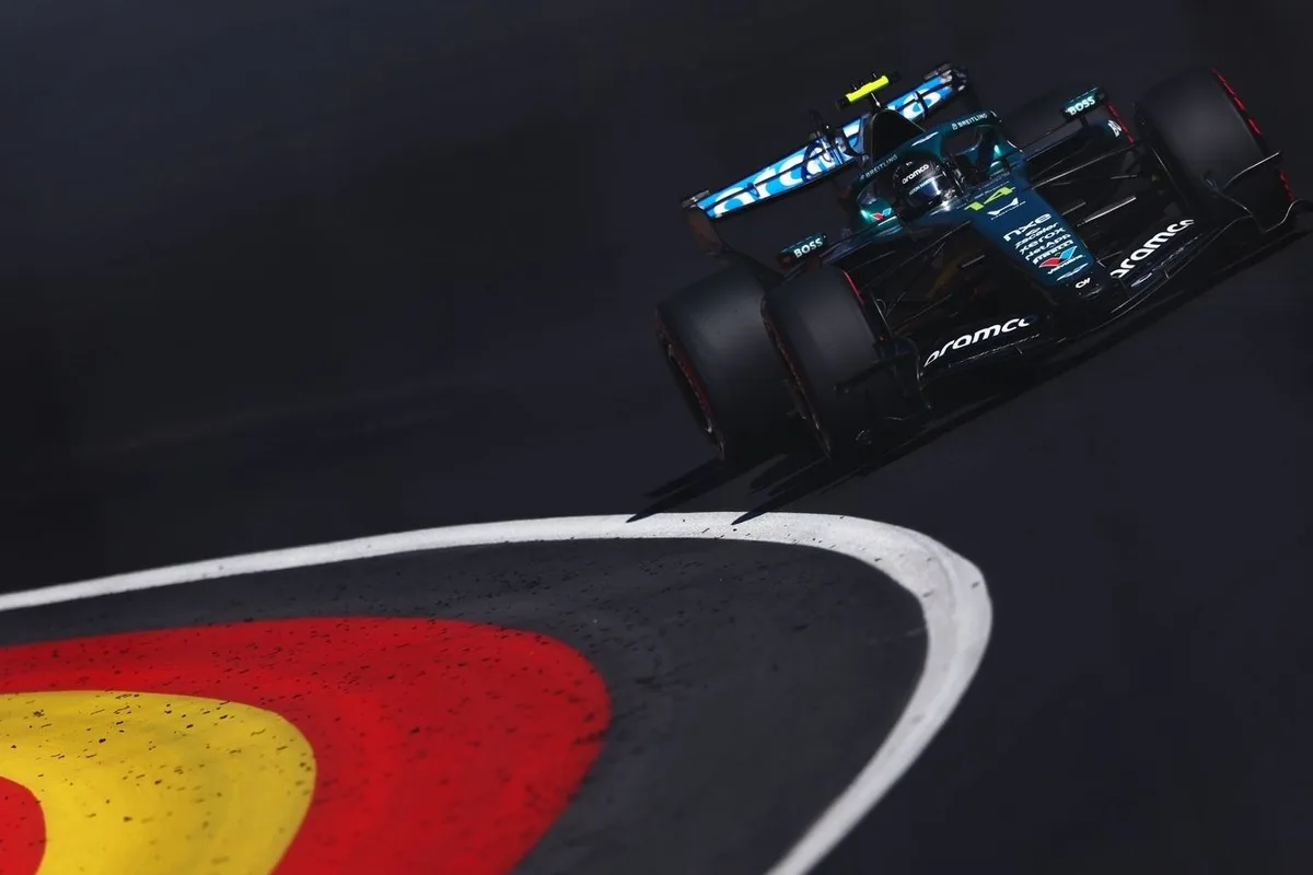 Mercedes abierta a replantear su postura en F1 mientras Alonso negocia con la FIA