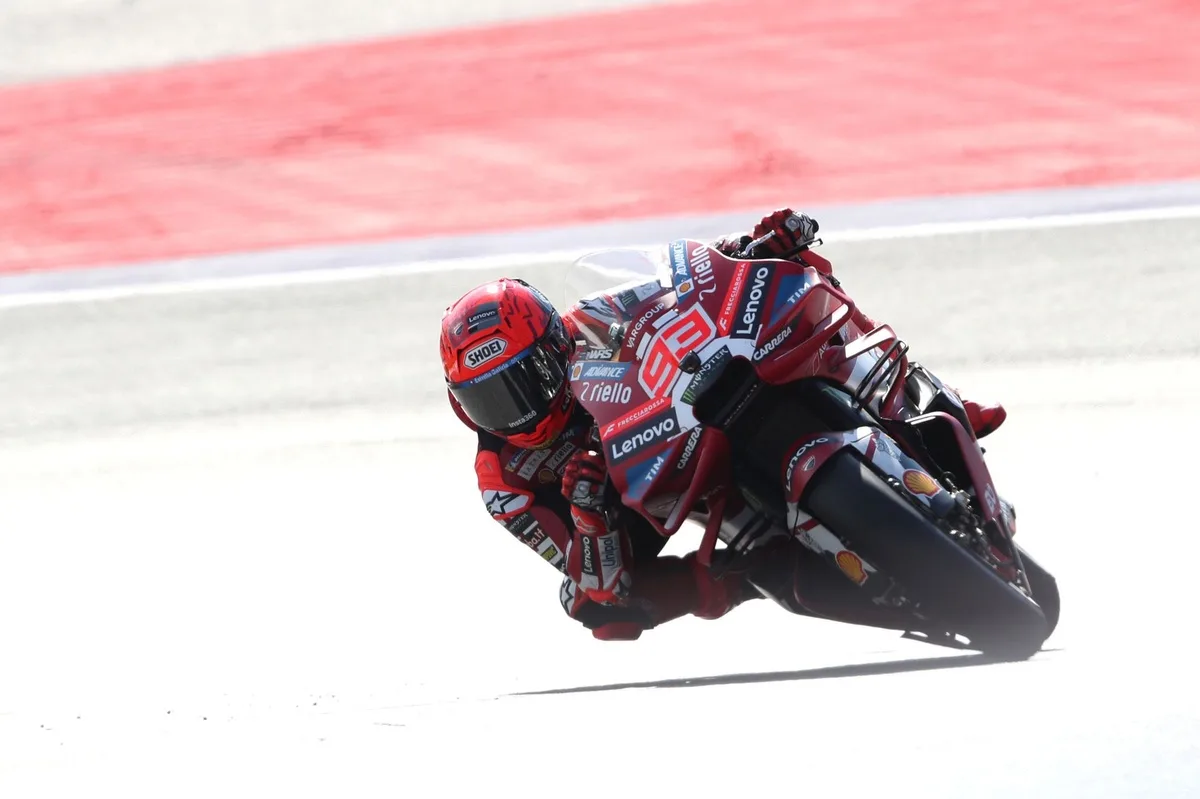 Márquez apunta al título mundial y no descarta a Acosta en la pelea