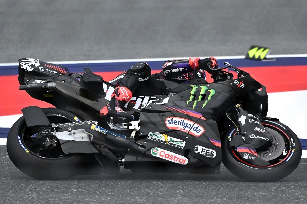 Bezzecchi lucha por recuperarse en Austria tras caída en Misano