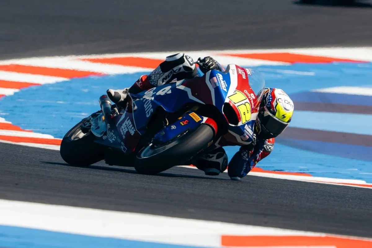 Salac domina los entrenamientos de Moto2 en Austria con récord en pista
