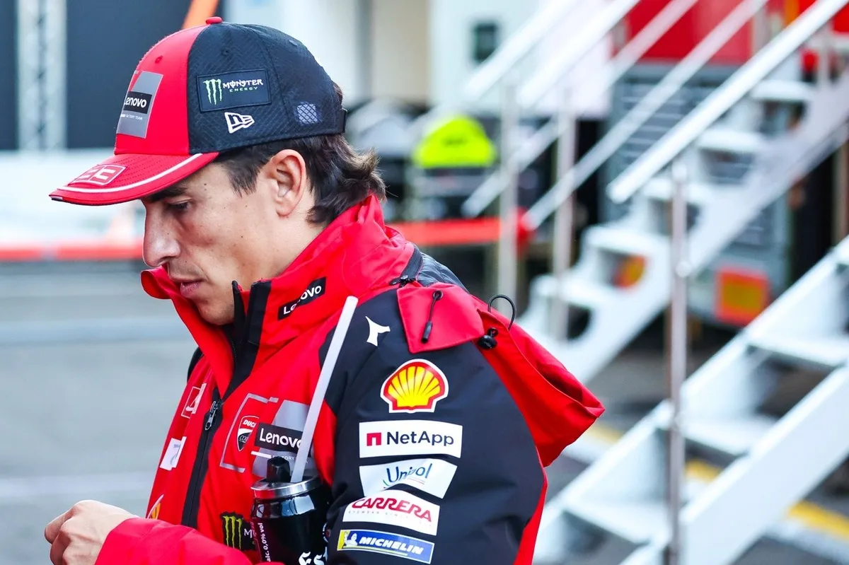 Márquez enfrenta desafíos técnicos en Austria: problemas de frenado complican su carrera