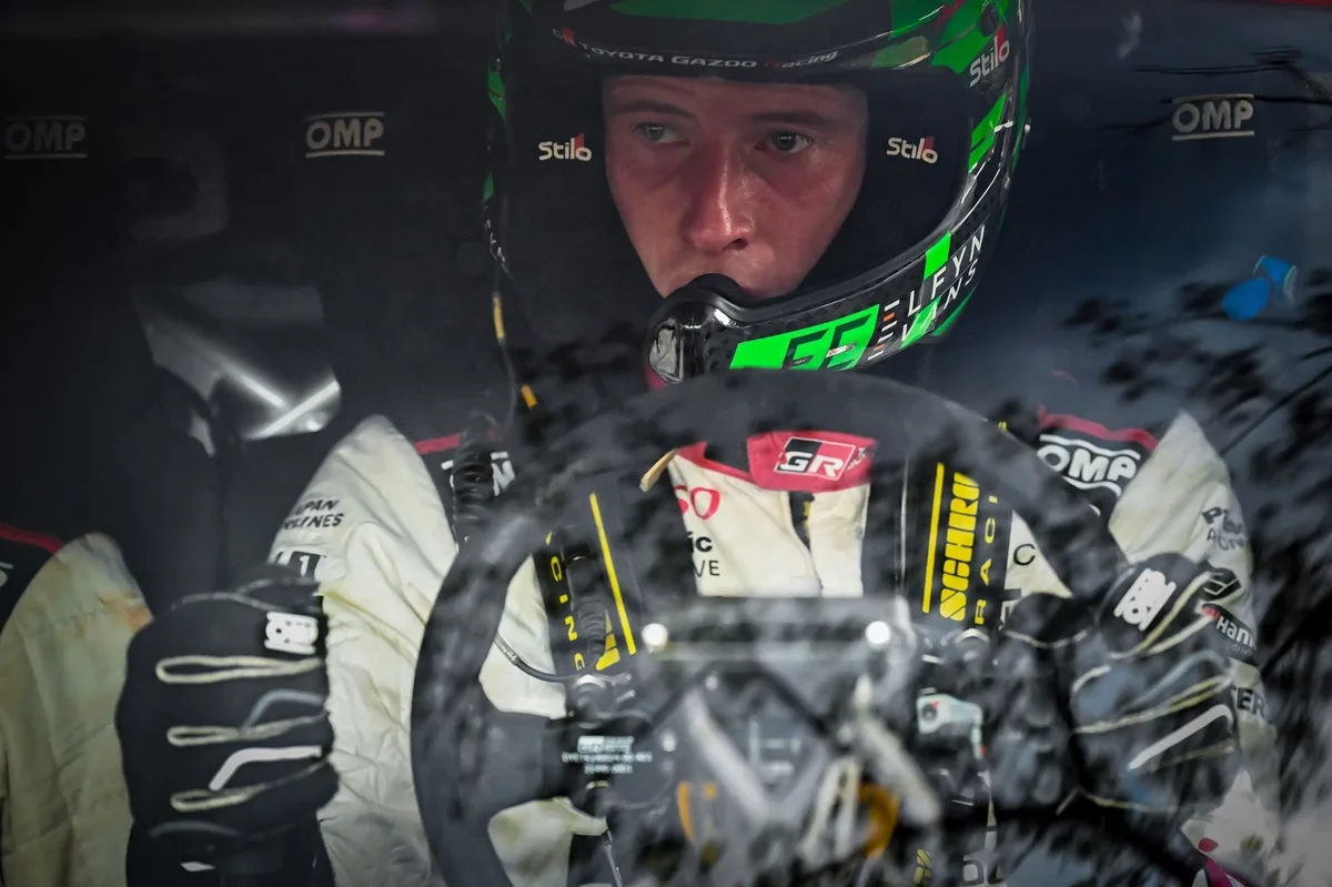 Evans mantiene esperanza en el WRC: Cerdeña será decisiva tras cancelación de Arabia