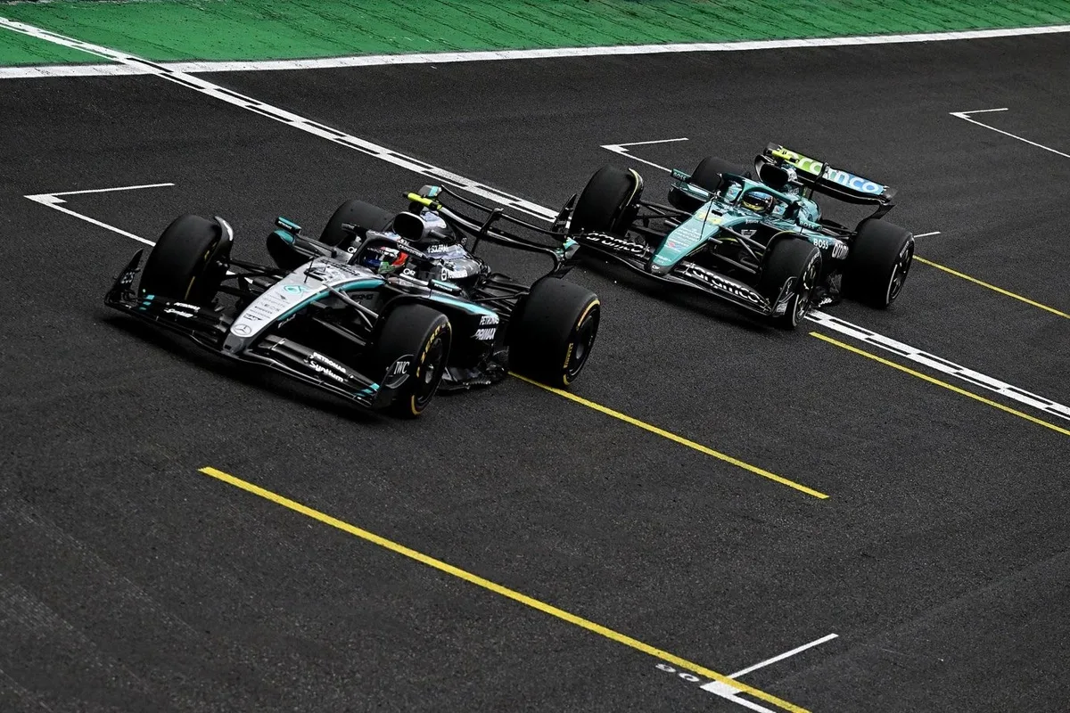 Mercedes y Aston Martin se enfrentan en partido benéfico de la F1
