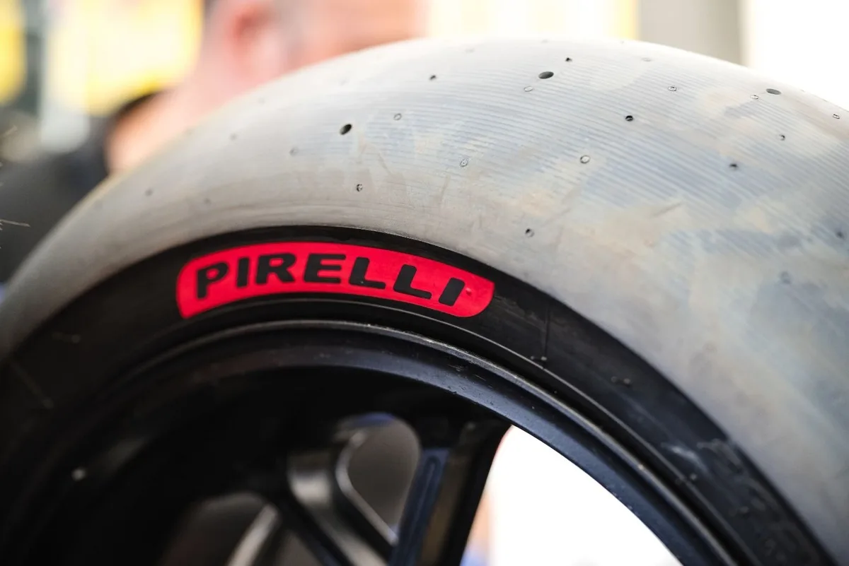 Pirelli prueba sus nuevos neumáticos para MotoGP 2027 con resultados alentadores