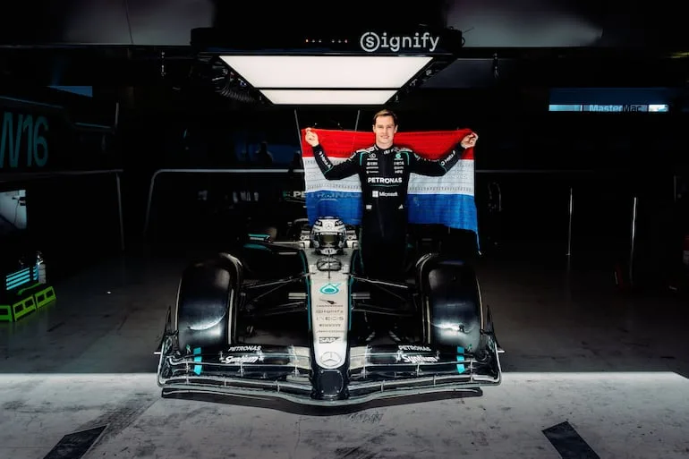 Piloto paraguayo Joshua Duerksen debutó en un monoplaza de Fórmula 1