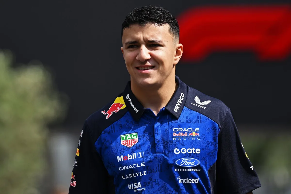 Red Bull asegura contrato a largo plazo para Hadjar en la F1