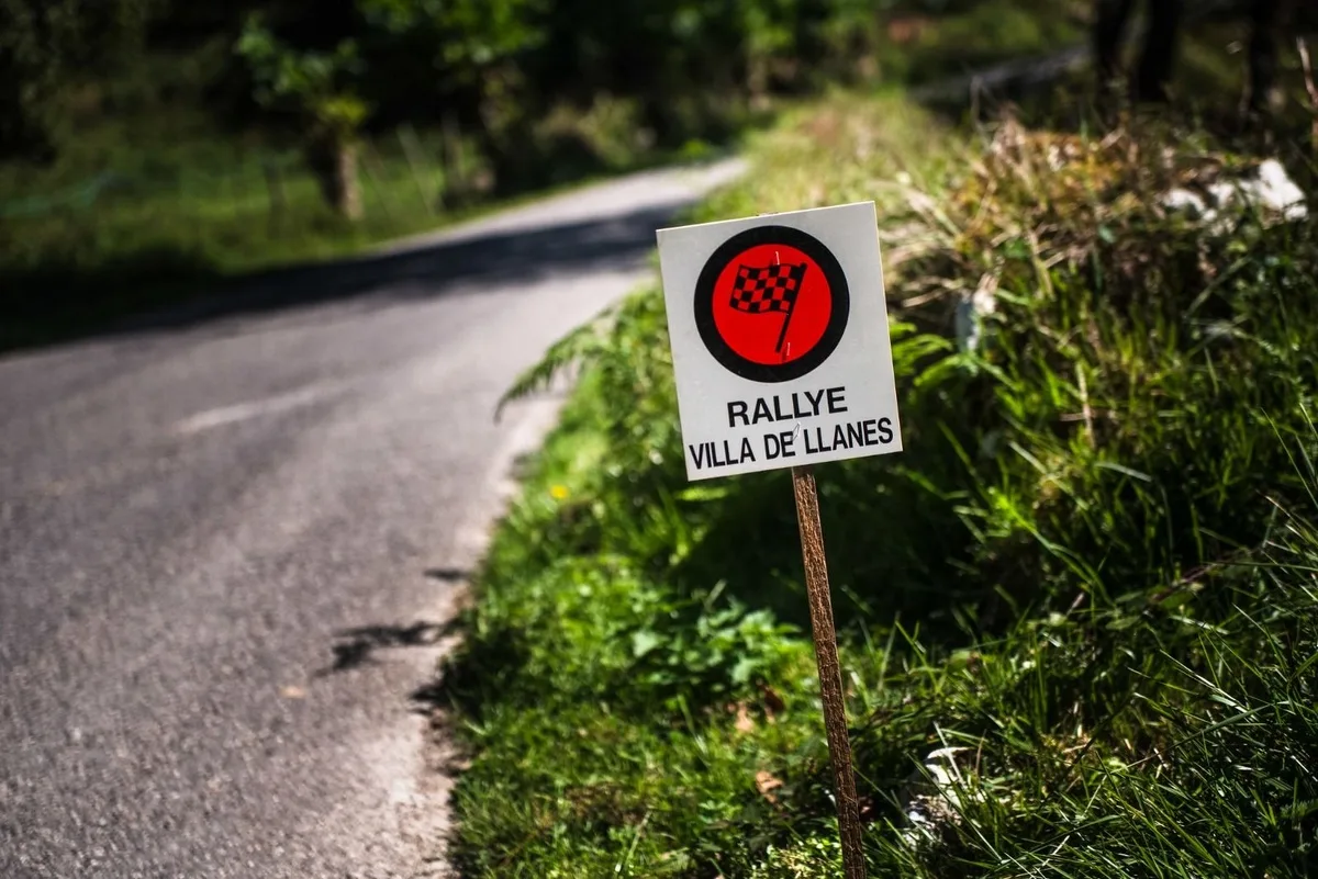 Tragedia en competencia de rally: suspenden prueba tras fatal accidente