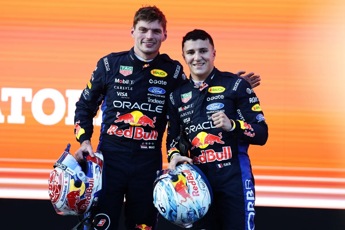 Hadjar impresiona a Red Bull en su regreso a la F1 tras lesión