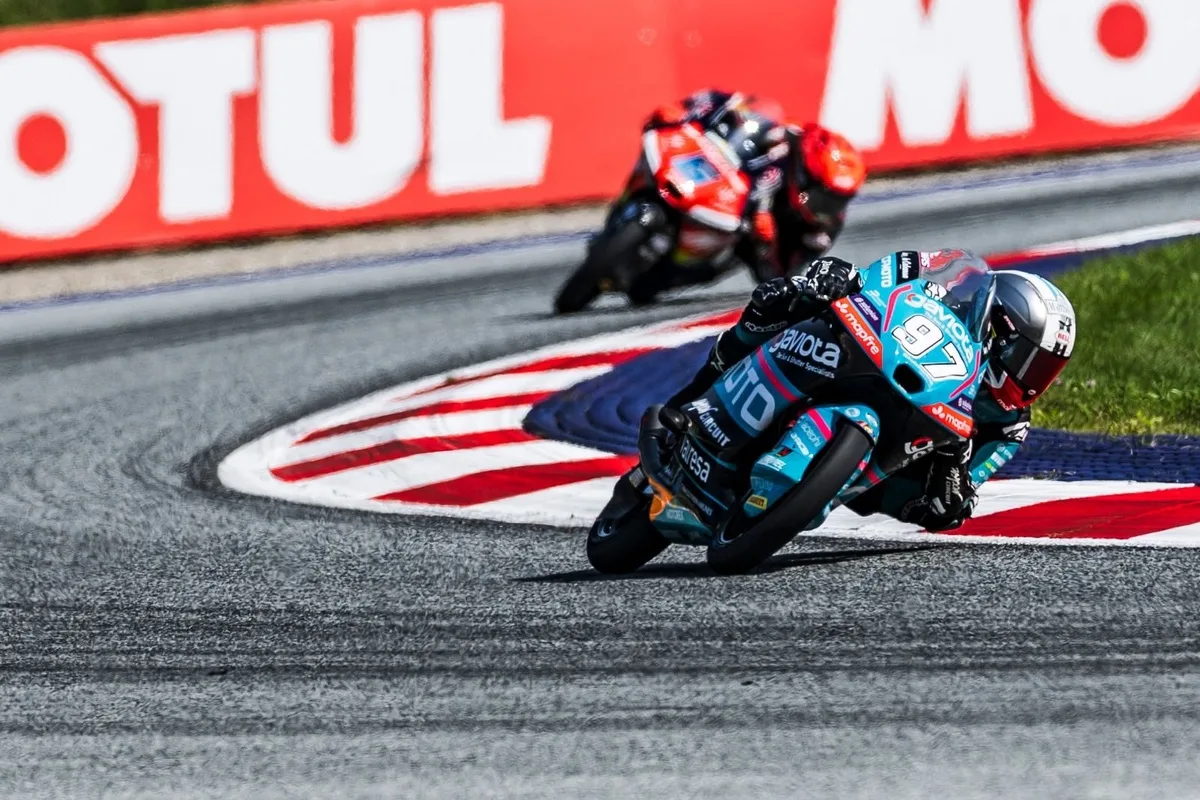 Morelli domina en Motegi mientras Quiles se acerca al título mundial de Moto3