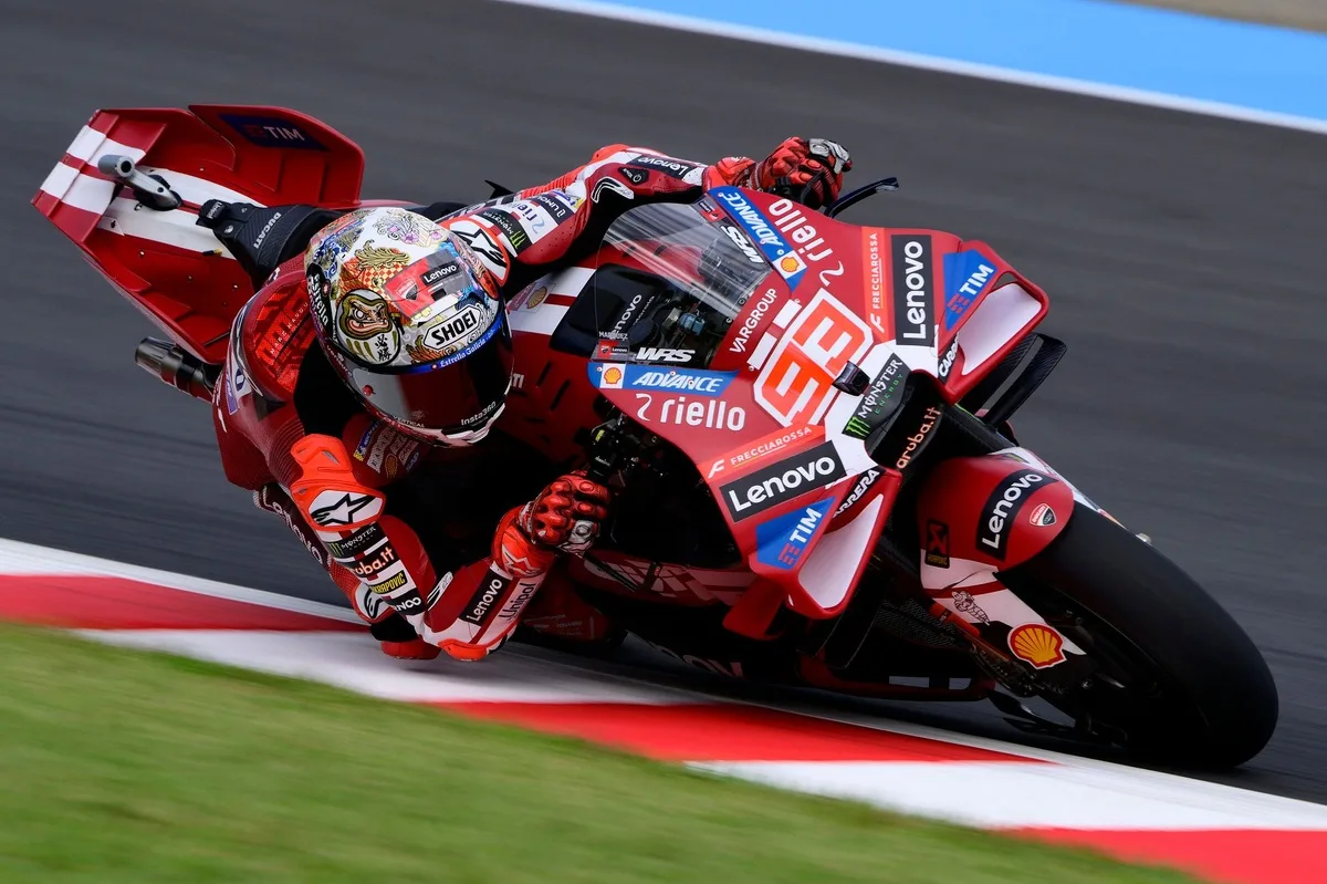 Márquez gana la carrera sprint en Motegi y acorta distancia con Martín