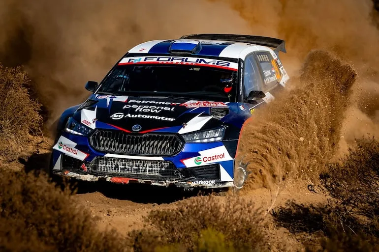 Zaldívar avanza posiciones en el Rally de Italia rumbo a la etapa final