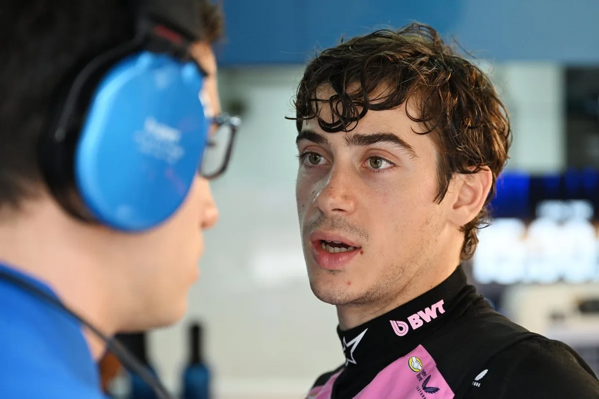 Colapinto y la estrategia de riesgo en Sepang: cuando no hay nada que perder