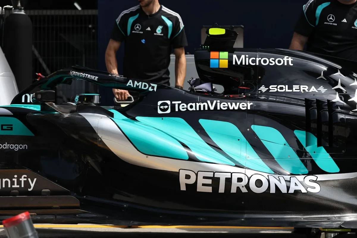 Mercedes prueba nuevas estrategias técnicas en Singapur tras resultados decepcionantes