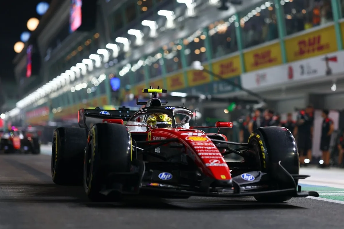 Hamilton admite error estratégico en clasificación de Singapur