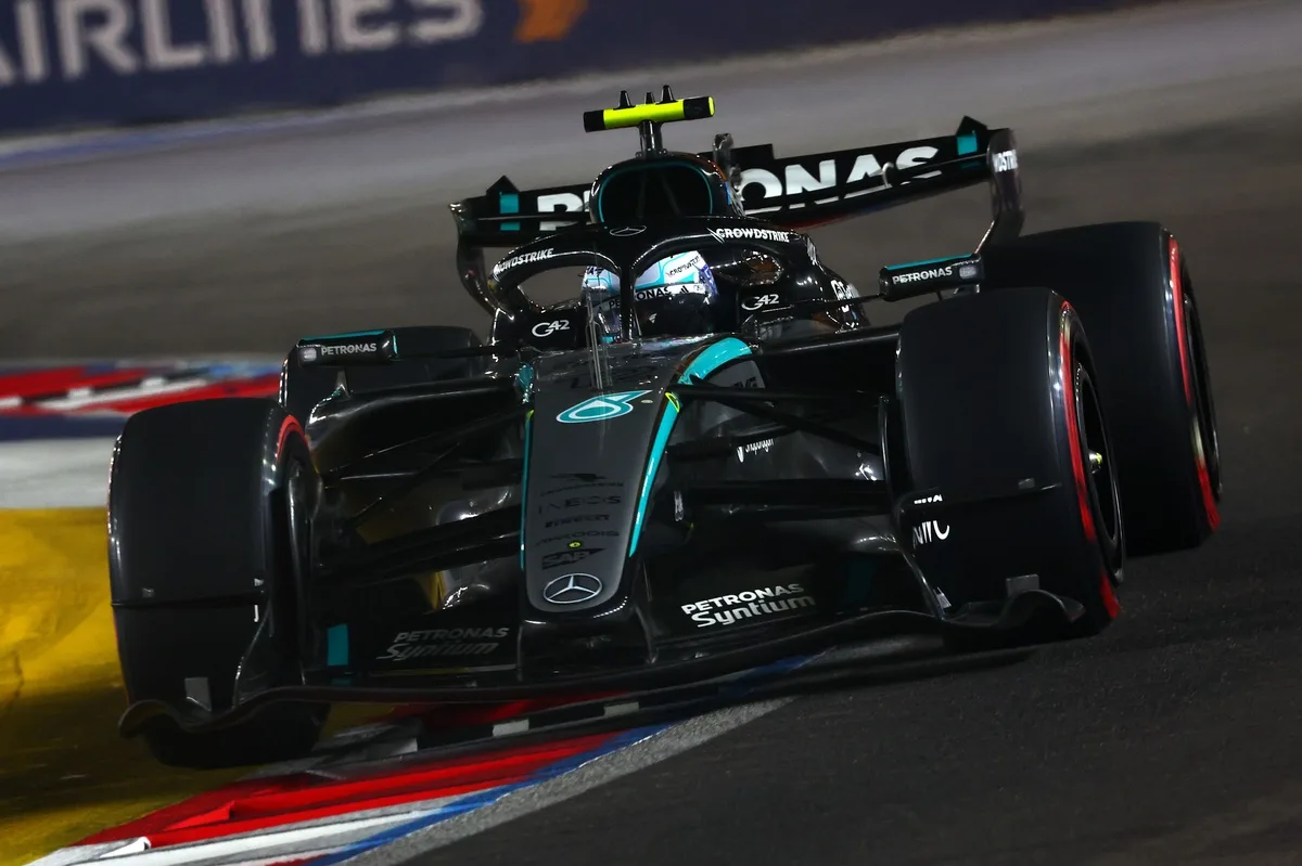 Mercedes prueba estrategia arriesgada de actualizaciones divididas en F1