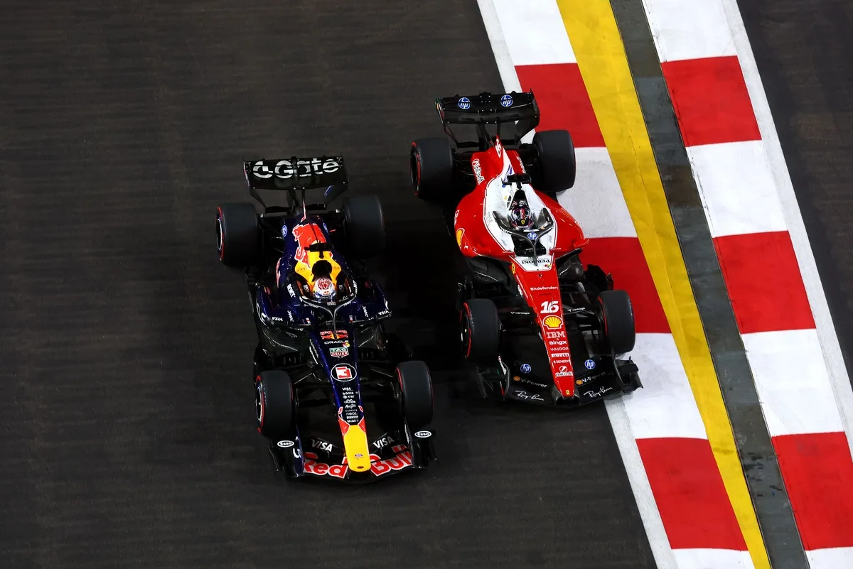 Leclerc analiza su estrategia defensiva ante Verstappen en Singapur