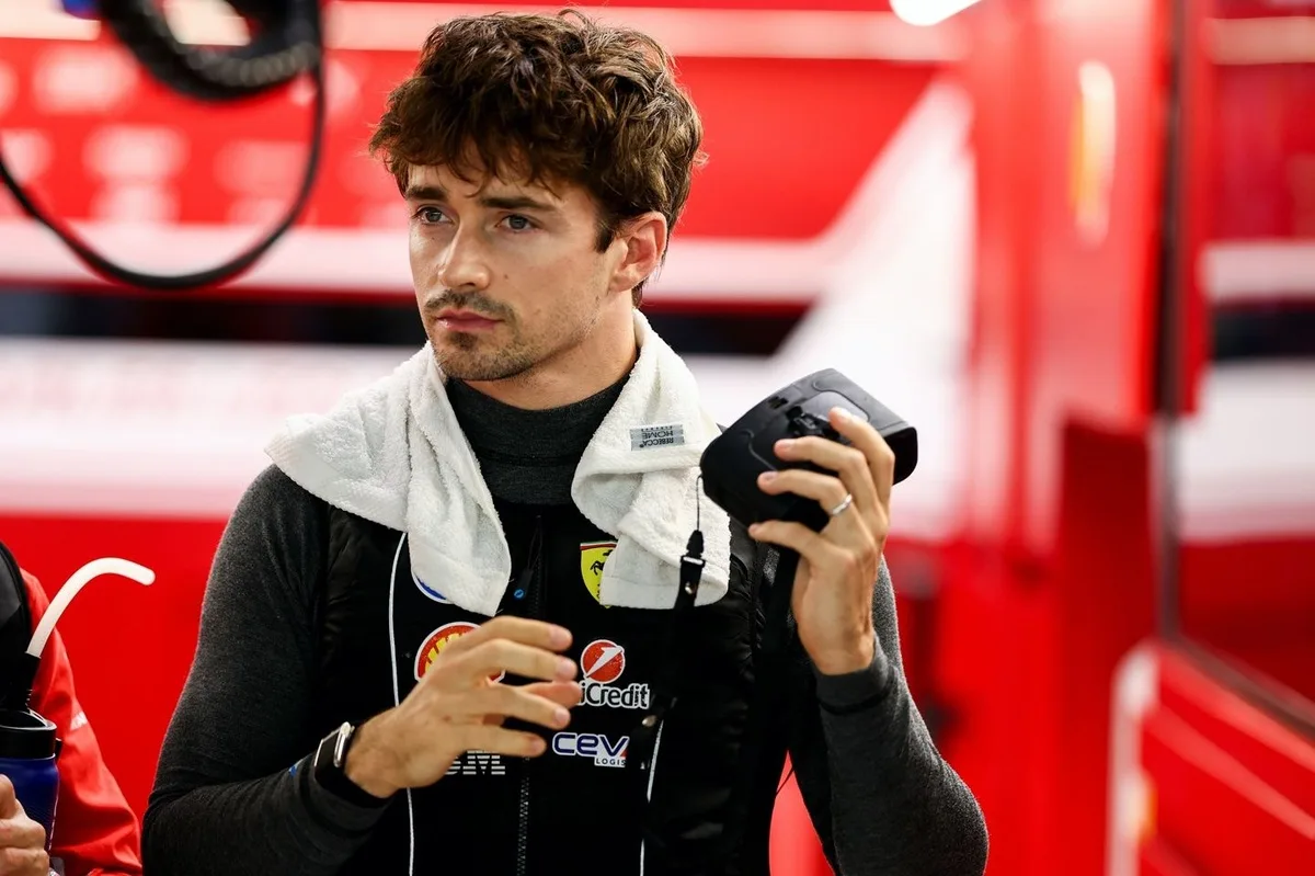 Leclerc reconoce errores tácticos en su lucha contra Verstappen en pista
