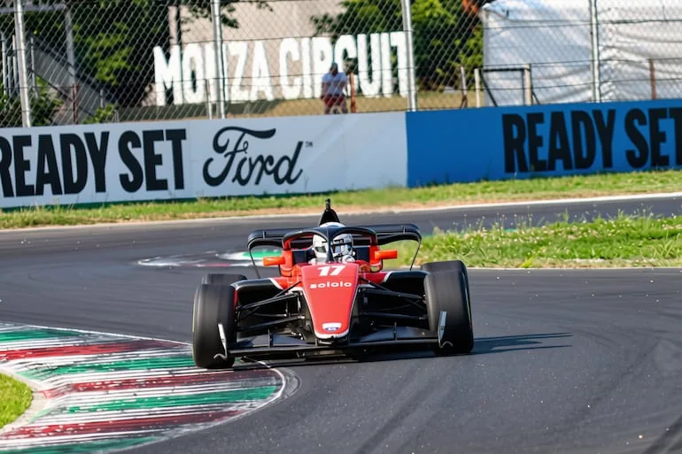Mateo Valente busca brillar en Mugello con la Scuderia Buell