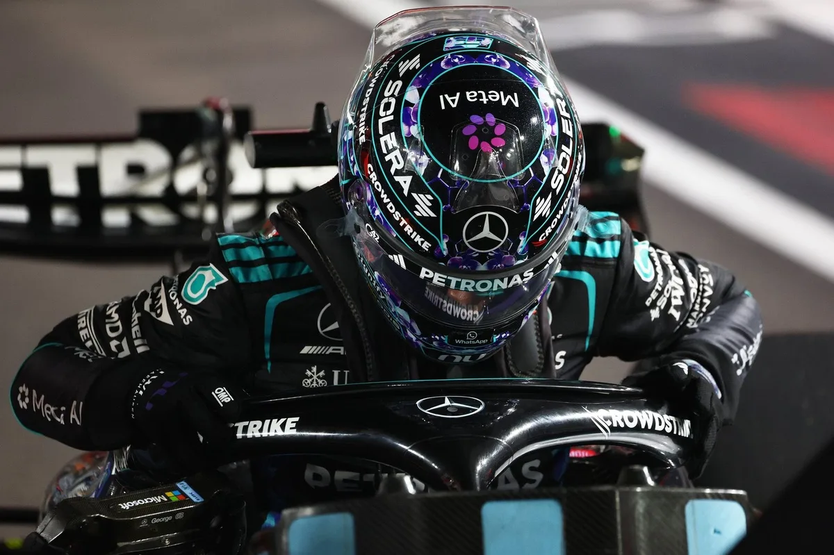 Mercedes ajusta estrategia en F1: decisiones diferenciadas para Russell en Singapur