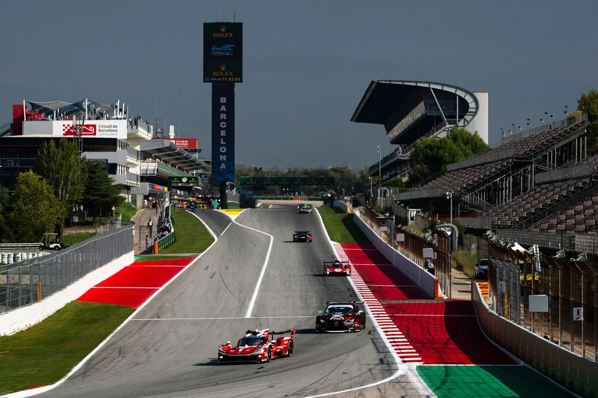 Toyota domina las 6 Horas de Barcelona: doblete en la mitad de carrera del WEC