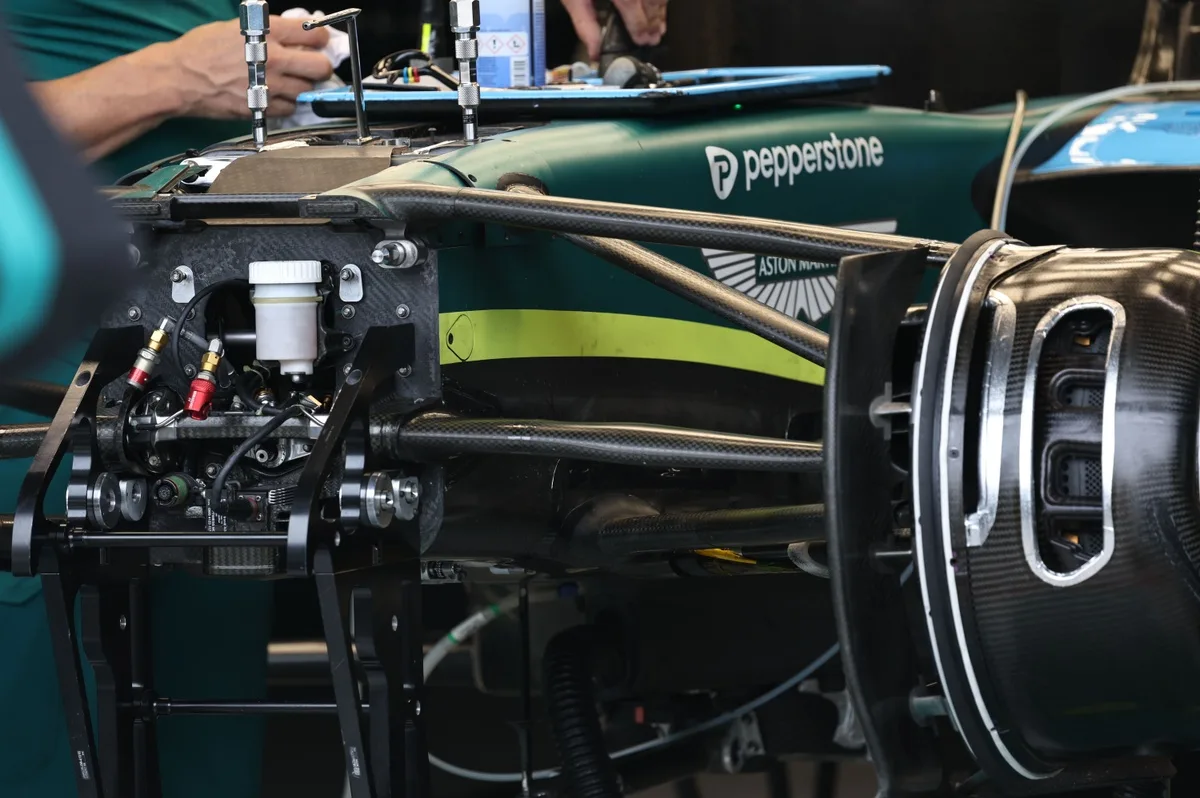 Aston Martin enfrenta desafíos para identificar el origen de sus problemas técnicos