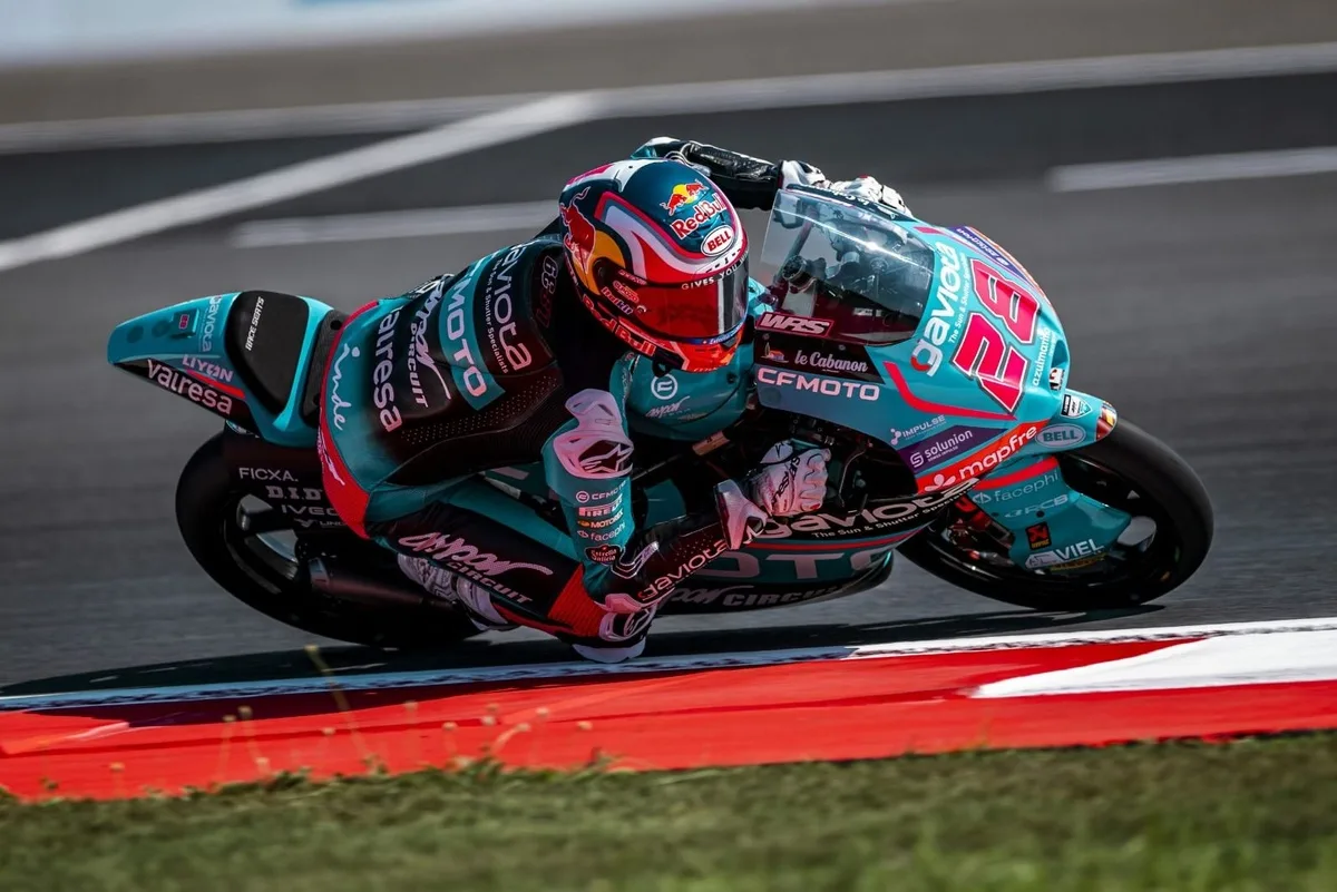 Máximo Quiles ya es campeón mundial de Moto3 en Phillip Island