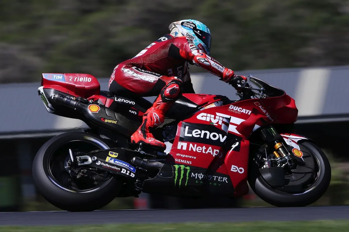 Márquez acelera en Australia: busca sumar puntos en sprint y carrera principal