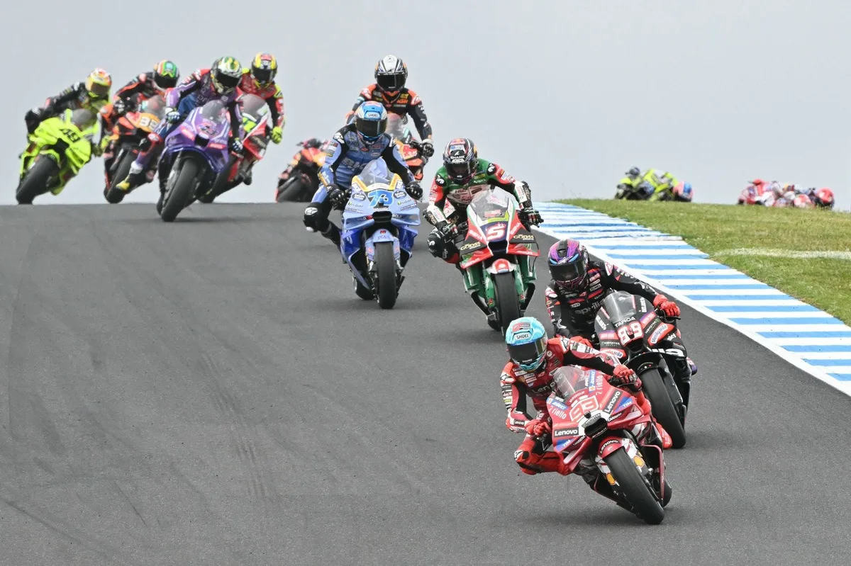 Márquez vuelve al liderato tras ganar el sprint en Australia