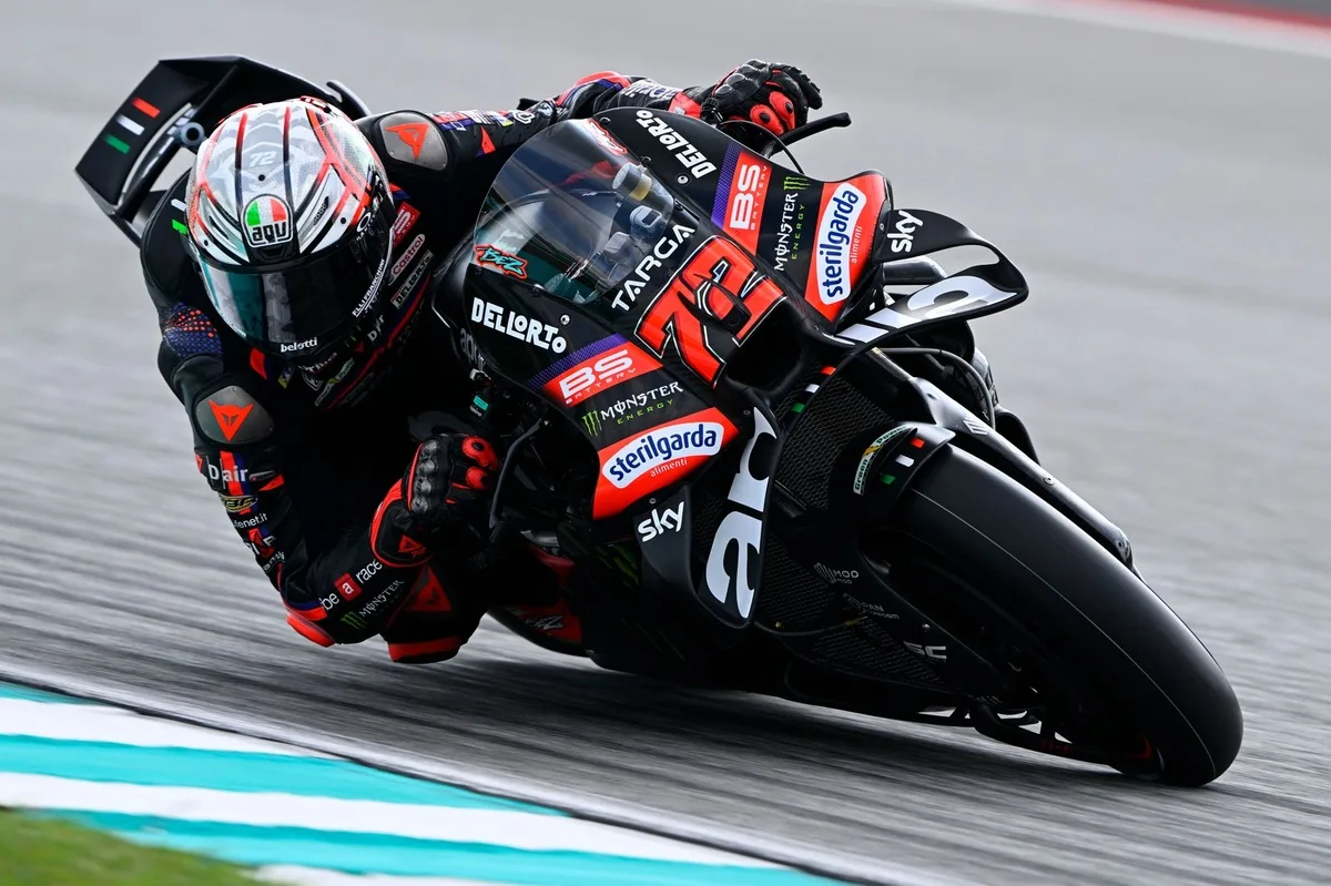 Bezzecchi busca cerrar la brecha con Márquez en los últimos grandes premios